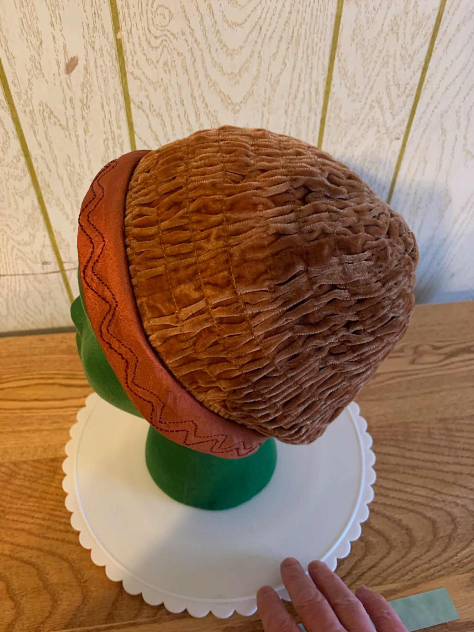 SALE Vintage Bucket Hat Brown Velvet Copper Satin Bow 1960s Ruched Brown Velvet Bucket Hat: Copper Silk Trim - Etsy main image 4