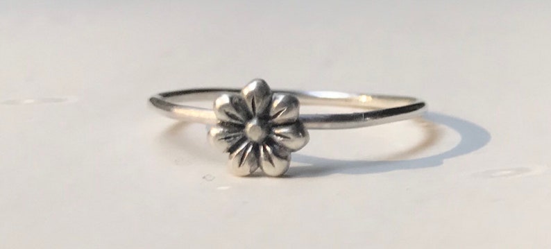 Daisy ring, flower ring, sterling silver ring, stacking ring, stackable ring, dainty silver ring image 1
