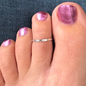 Toe ring, sterling silver toe ring, hammered toe ring, adjustable toe ring, midi ring, pinkie ring image 2