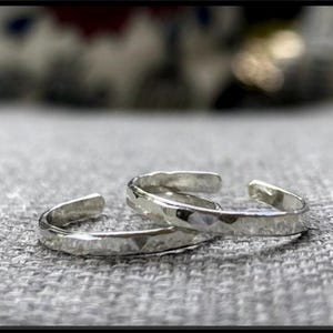 Hammered Sterling Silver Toe Ring, Adjustable Beach Jewelry