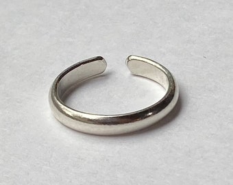 Adjustable Sterling Silver Toe Ring, Minimalist Beach Jewelry
