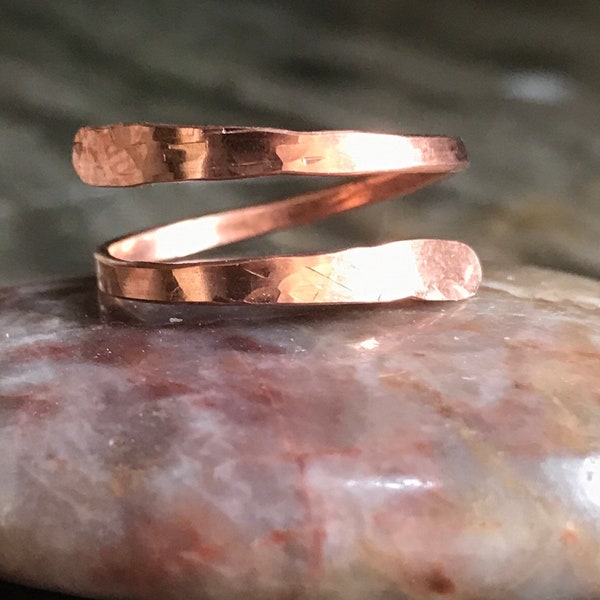 Copper bypass ring • Copper wrap ring • Adjustable copper ring • Arthritis ring • Copper jewelry • Hammered ring