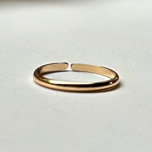 14k Gold Filled Toe Ring • Adjustable Minimalist Midi Ring