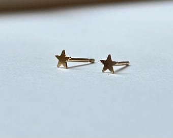 Gold earrings, gold studs, star earrings, small earrings, gold jewelry, cartilage earring