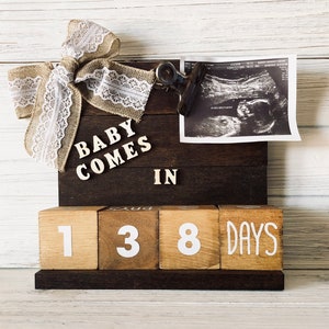 Rustic Baby Countdown Calendar, Pregnancy Countdown