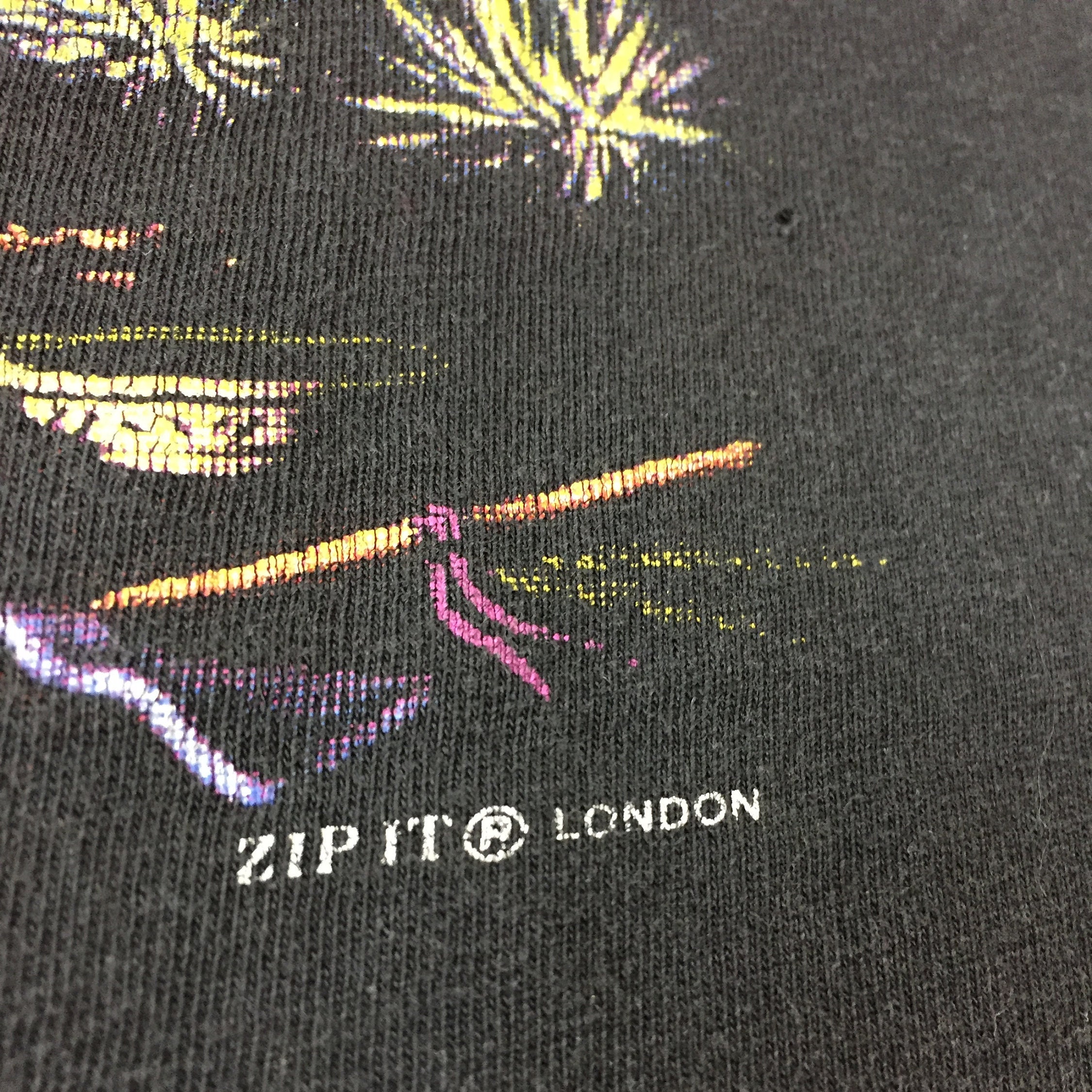 Vintage 90s Zip It London T-shirt Rare Big Graphic Print