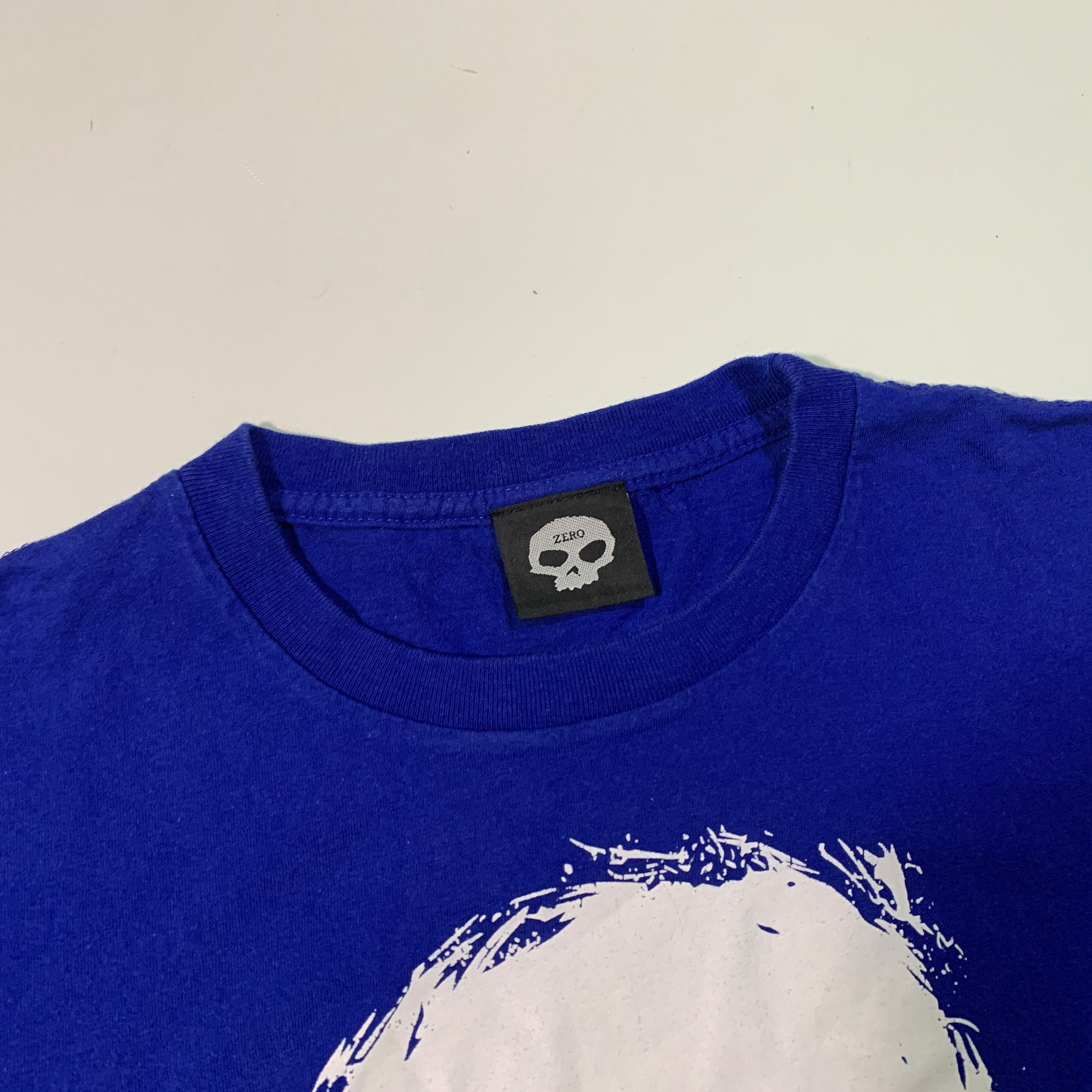 ヴィンテージ Zero Skateboards スカルTシャツ、ブルー レトロスケート 