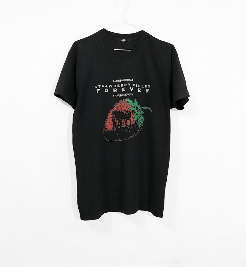 Vintage 80/'s The Beatles Strawberry Fields Forever T-shirt Rare Pop Hard Rock and Roll Band Promo Concert Tour Album Merchandise Black Tee