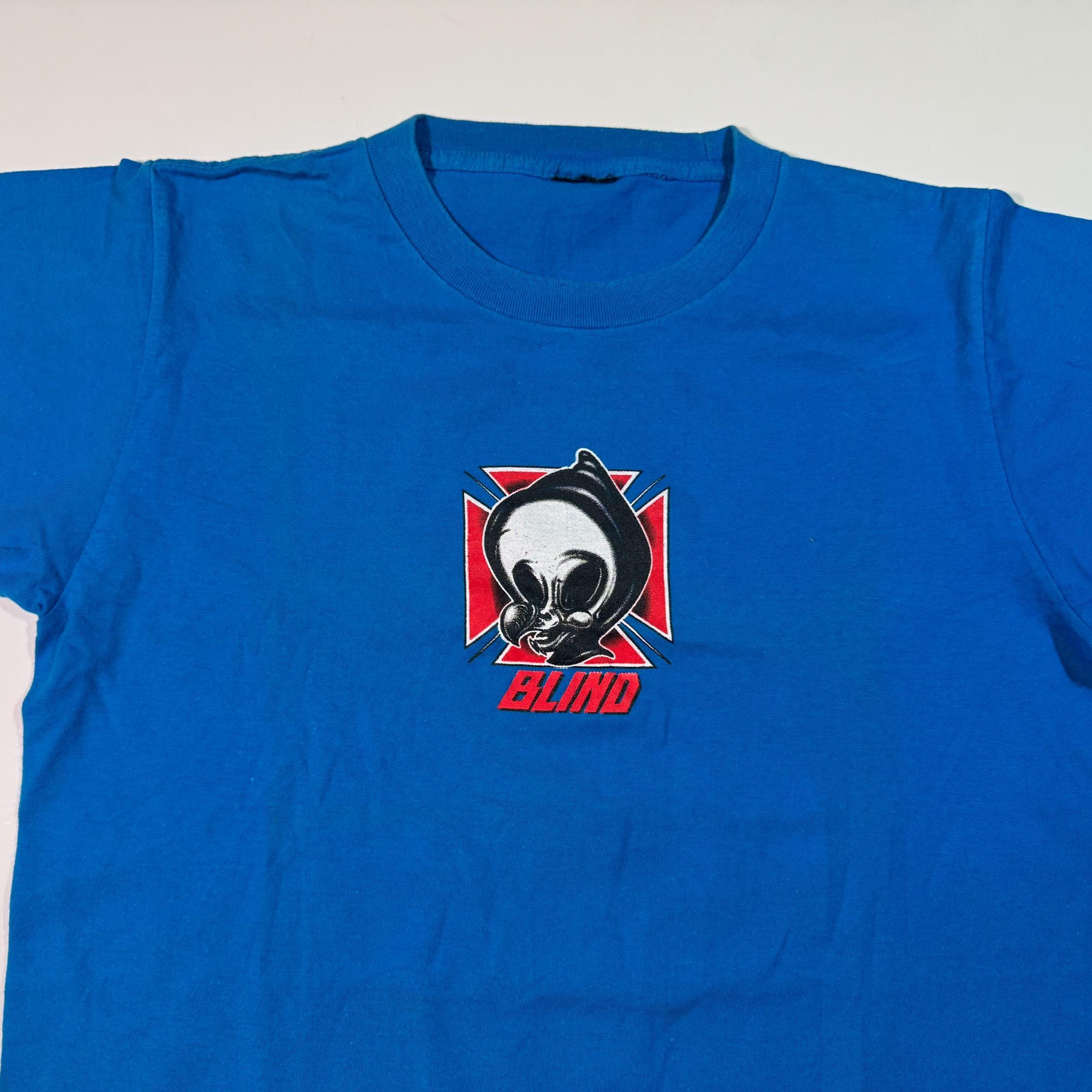 blind skateboards vintage グラフィック Tシャツ Vintage Blind skateboards switchblade t-shirt Xl Worn | eBay