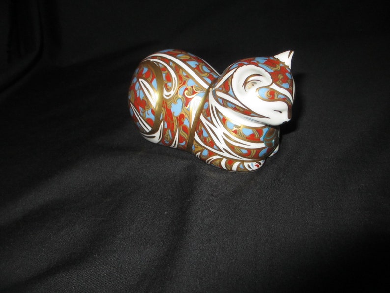Contented Kitten Silver Stopper Royal Crown Derby Paperweight .very nice condition called Rare