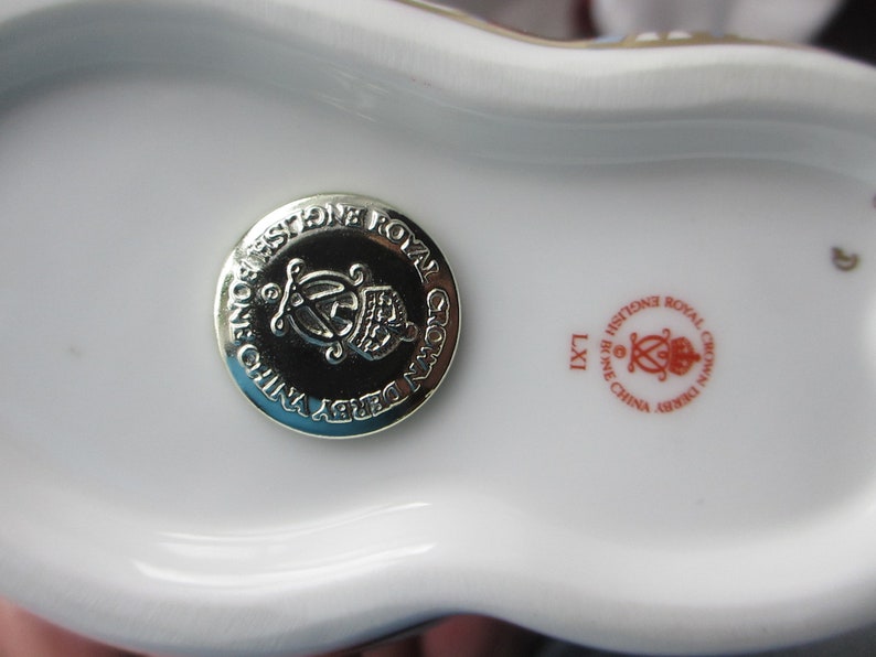 Contented Kitten Silver Stopper Royal Crown Derby Paperweight .very nice condition called Rare