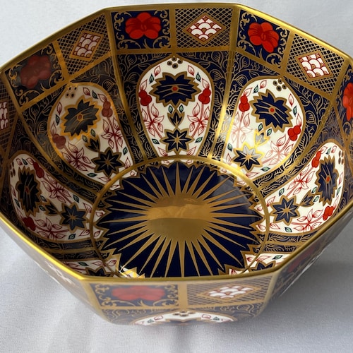 ケイスネス、レッド ミニ ムーンフラワーと呼ばれるガラスのペーパー