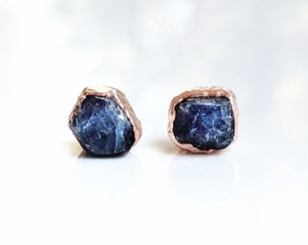 Raw Sapphire earrings, Sapphire stud earrings, September birthstone earrings, Blue gemstone earrings, Raw stone stud earrings, Boho earrings