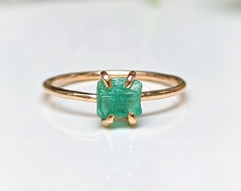 Raw Emerald ring, Rough Emerald engagement ring, Solid 14k Gold ring, Raw gemstone ring, May birthstone ring Unique engagement ring for her