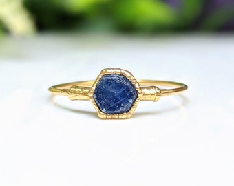 Raw blue Sapphire ring, Raw stone ring, September Birthstone ring, Raw Sapphire Engagement ring, Gold Promise ring, Blue Birthstone jewelry