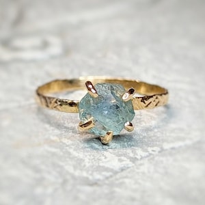 Raw Montana Sapphire engagement ring, Raw Sapphire ring, September birthstone ring, Rough Sapphire ring for women, Unique engagement ring