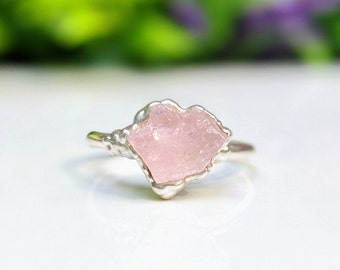 Raw Morganite ring for women, Raw stone Sterling silver ring, Pink crystal ring, Engagement ring, Raw stone Promise ring, Silver Boho ring