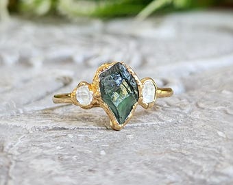 Green Sappĥire and diamond engagement ring, Raw Sapphire ring, Natural diamond engagement ring, Unique gemstone engagement ring Gift for her