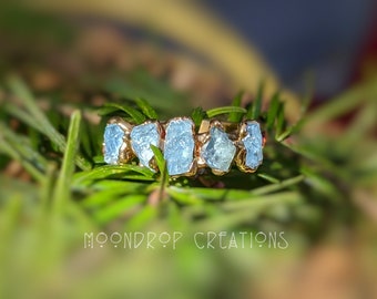 Raw Aquamarine ring, March birthstone ring, Raw gemstone ring, Rough stone ring, Blue crystal ring, Aquamarine jewelry, Birthstone jewelry