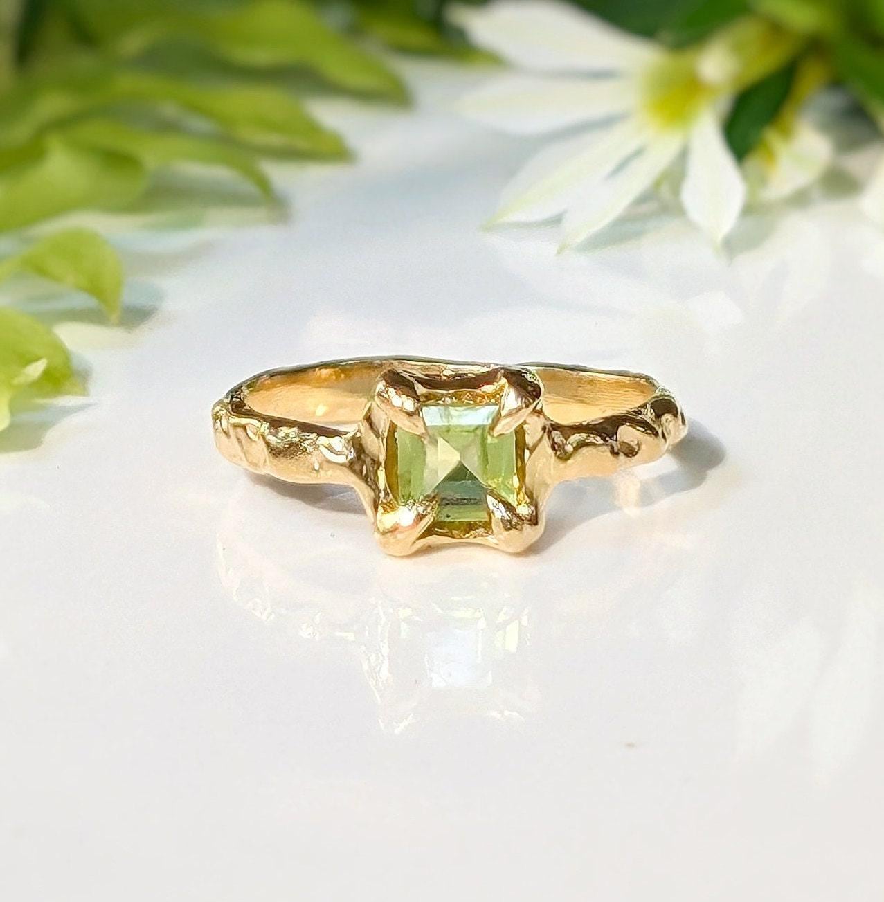 💚Modern Glow💚 This ring features a 2.07 Ct. untreated  Peridot And Dominique Diamond Ring Size 7 main image 2