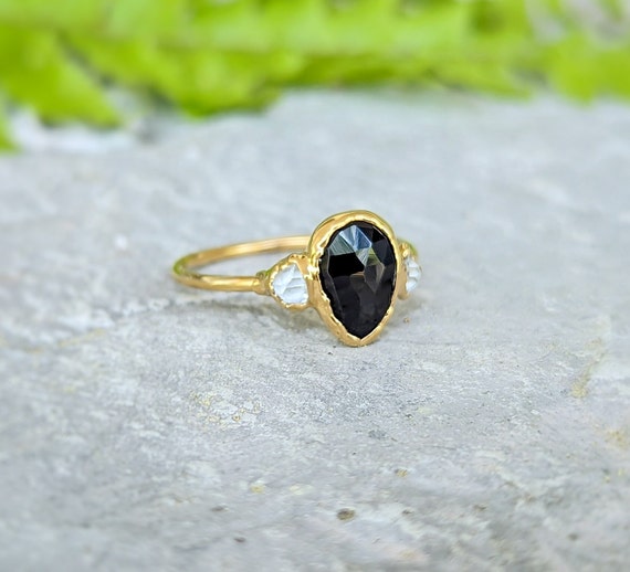 Black crystal wedding rings deals