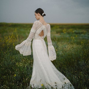 Bohemian lace ivory wedding dress