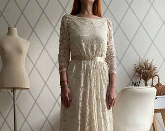 Lace vintage short wedding dress, Asymmetrical wedding Dress