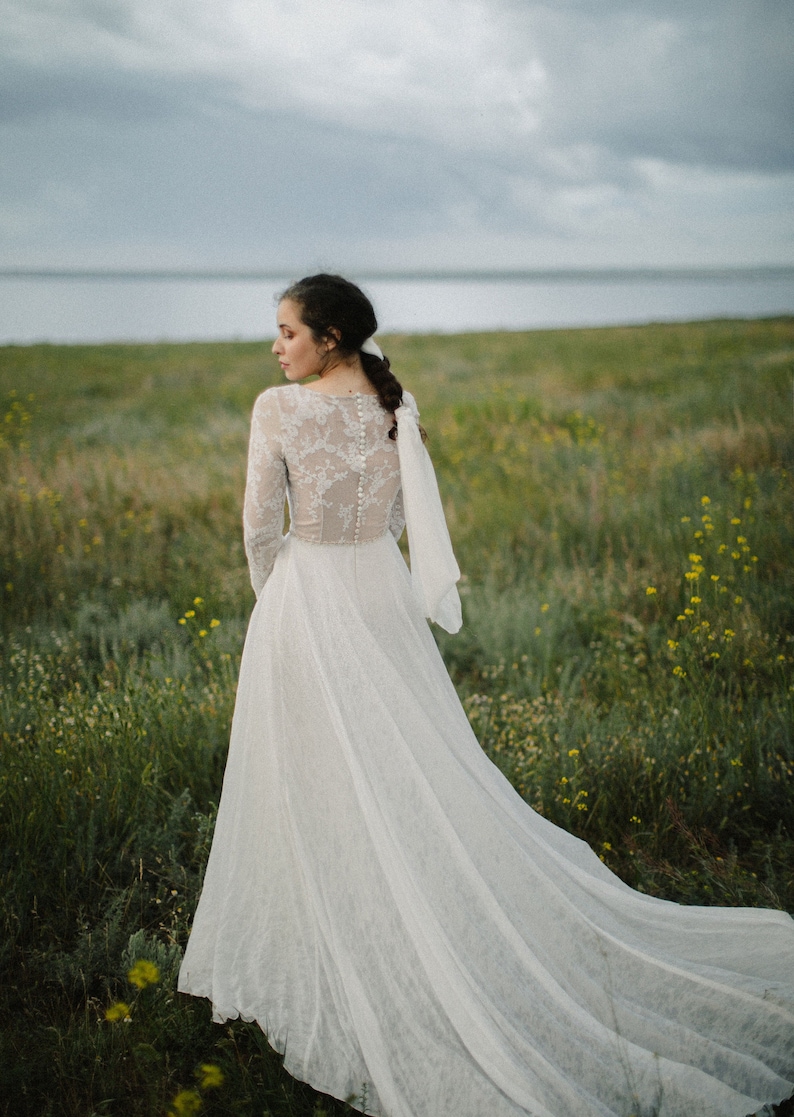 Vintage lace wedding dress, bohemian lace wedding dress, victorian bridal gown image 3