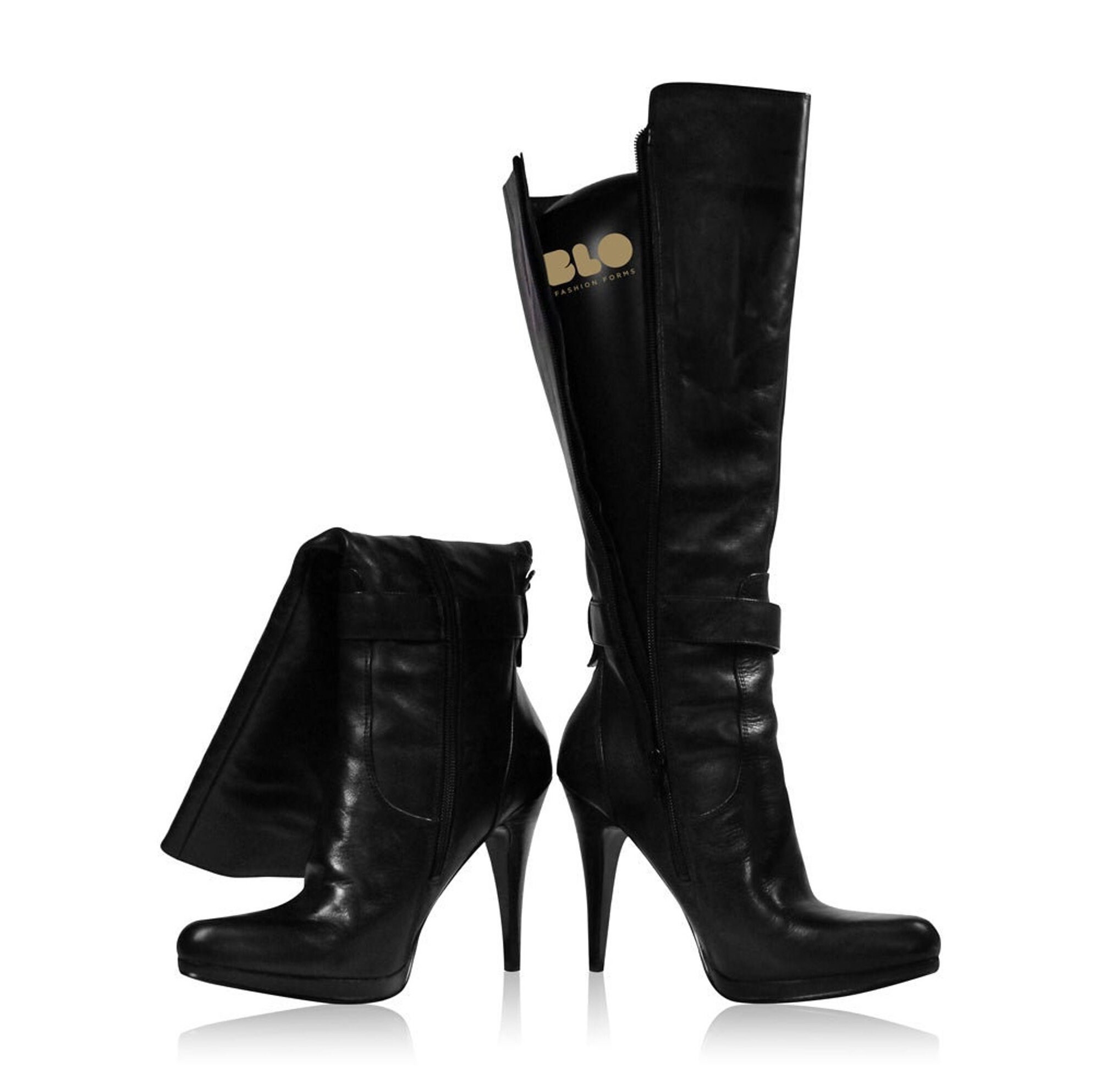 Set of 4 / Inflatable Plastic Boot Stand Holder Insert Shapers 15