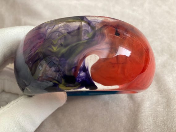 Large Lucite Multi-Colored Bangle, Marbleized, Sw… - image 14