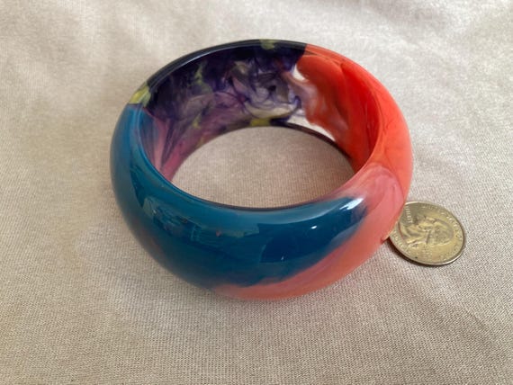 Large Lucite Multi-Colored Bangle, Marbleized, Sw… - image 2