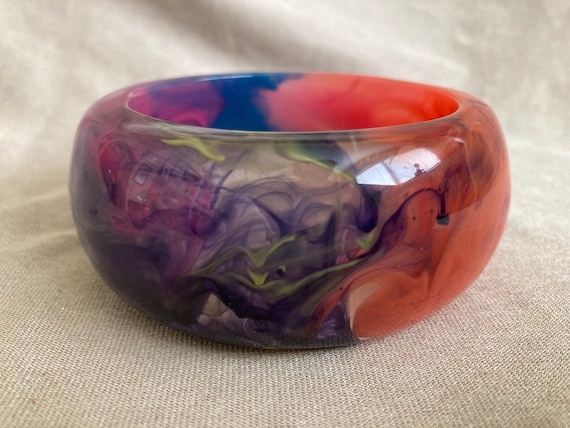 Large Lucite Multi-Colored Bangle, Marbleized, Sw… - image 17