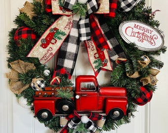 Christmas Red Truck Wreath, Vintage Red Truck Wreath, Red Truck Wreath for Front Door, Farmhouse Red Truck Wreath, Farmhouse Wreath