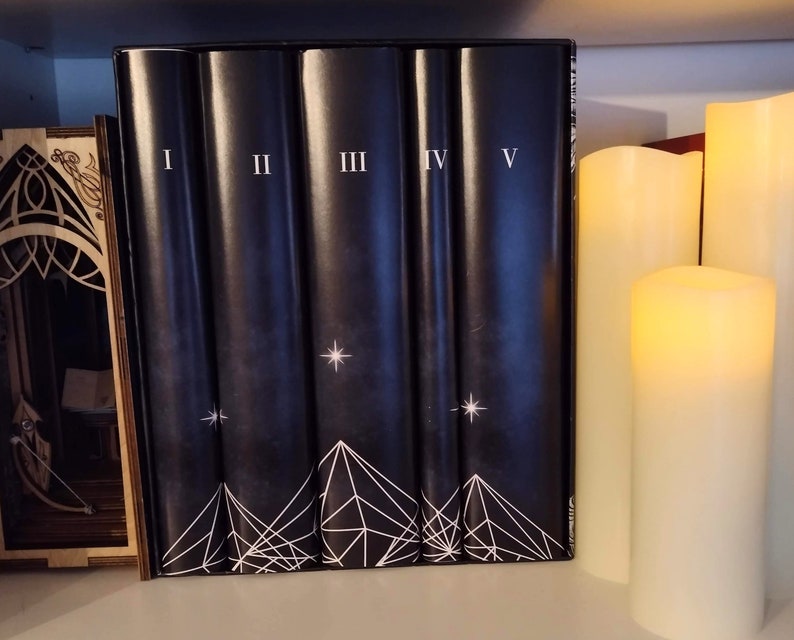 Officially Licensed ACOTAR Dust Cover Set Etsy