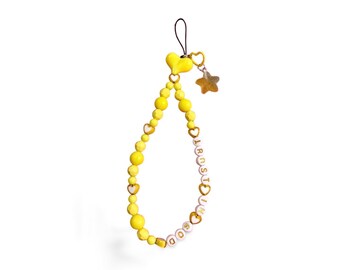 Charming Quotes: Beaded Phone Charms with a Touch of Inspiration