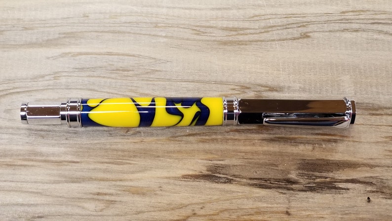 Free Shipping Christmas Gift Michigan Magnetic Vertex Rollerball Pen Stocking Stuffer Michigan Rollerball Pen Groomsman gift