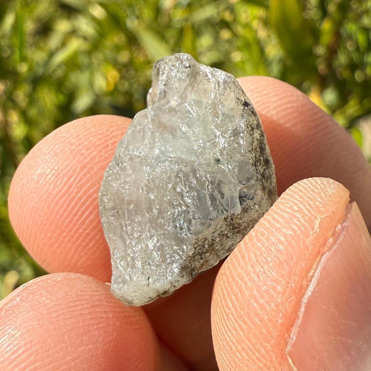 希少なブラジル産フェナサイトクリスタル：高振動形而上学的クリスタル