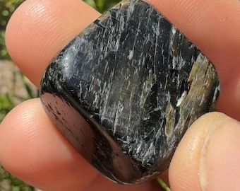 Greenland Nuummite Stone: Reiki Grounding Gemstone, 23.09 grams