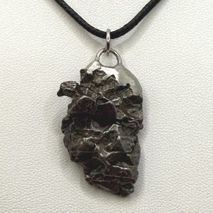 Campo del Cielo Meteorite Pendant, Moving Piece, Meteorite Jewelry, Iron Meteorite, Meteorite Pendant, COA, Astronomy Gift, 17.45 Grams