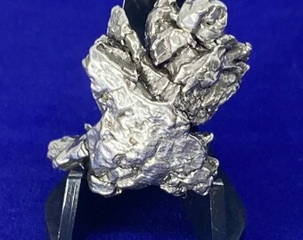 Meteorite Specimen Campo del Cielo 27.79 grams, comes with a display case and a magnifying cube, a beautiful gift from the Cosmos