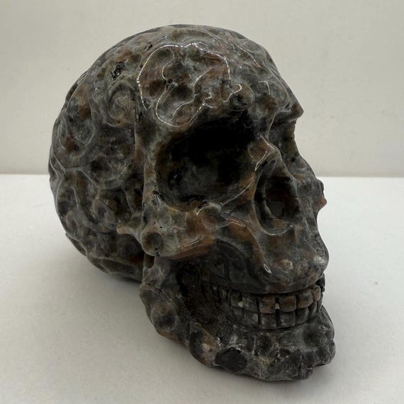 Handmade Yooperlite Skull: Fluorescent UV Stone Decor, 1 lb 5.6 oz