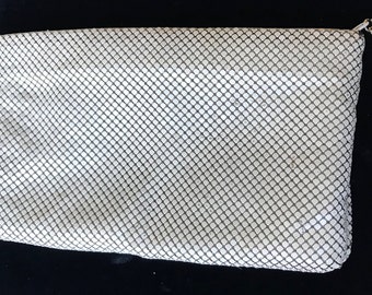 Whiting and Davis International Mesh Zip closure bag 7.5'' x 4''