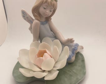 Lladro Figurine Lilypad Love Angel Model 6645 With Box