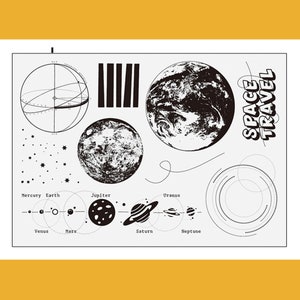 Op de afbeelding: Een zwart-wit illustratie met planeten, sterren en geometrische vormen, met de tekst "SPACE TRAVEL". Het ontwerp bevat een stippellijn die planetaire banen aangeeft. De planeten zijn benoemd.