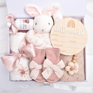 Newborn Baby Girl Gift Box, New Baby Gift Basket, Baby Shower Gift Box, Welcome Baby Girl, Congratulations Mama, Knit Baby Blanket