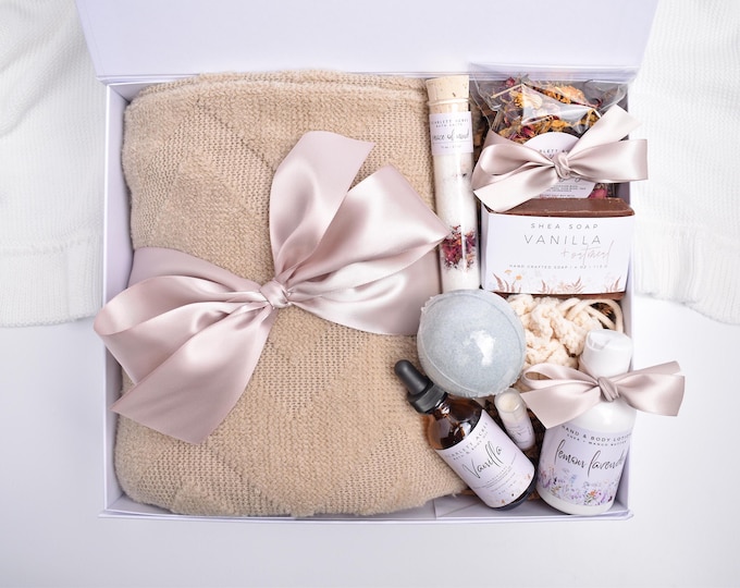Organic Spa Gift Box, Self Care Gift, Spa Gift Basket, Large Bath Gift Set, Gift Baskets Women, Comfort Care Package, Get Well Soon
