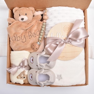 Baby Boy Gift Box, Personalized  Embroidered Name Lovey, Baby Bear Gift Set, Gender Neutral Gift, Newborn Baby Girl, Baby Shower Gift Box