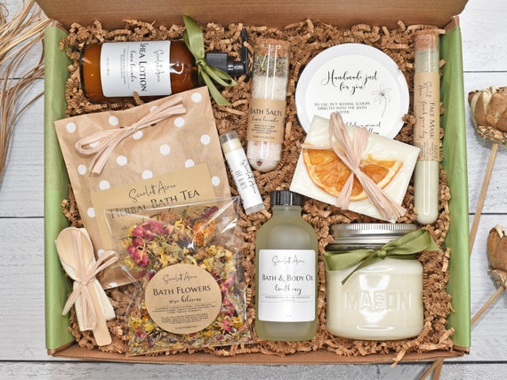 Birthday Gifts for Women, Unique Happy Birthday Relaxing Spa Bath Set Gift  Baskets Ideas for Her, Mom, Sister, Friends, Best Pampering Care Gift Box  Thank You Gifts for Women Who Have Everything