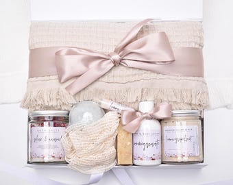 Organic Self Care Spa Gift Box, Luxury Spa Gift Set For Her, Spa And Relaxation, Mom Birthday Gift Basket, Large Bath Gift, Deluxe Package