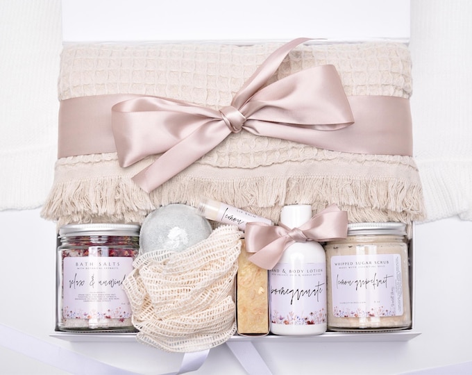 Organic Self Care Spa Gift Box, Luxury Spa Gift Set For Her, Spa And Relaxation, Mom Birthday Gift Basket, Large Bath Gift, Deluxe Package
